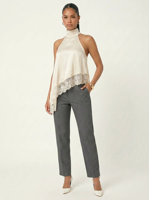 Blusa Acetinada Halter com Barra em Renda
