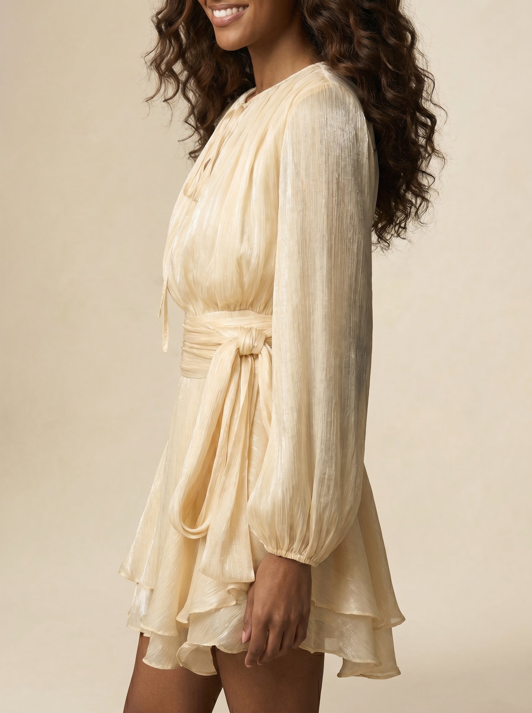 Vestido Serena Curto Champagne